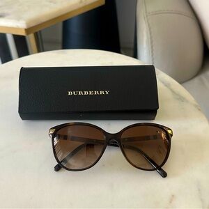 NWOT Burberry Sunglasses 4216 Havana
